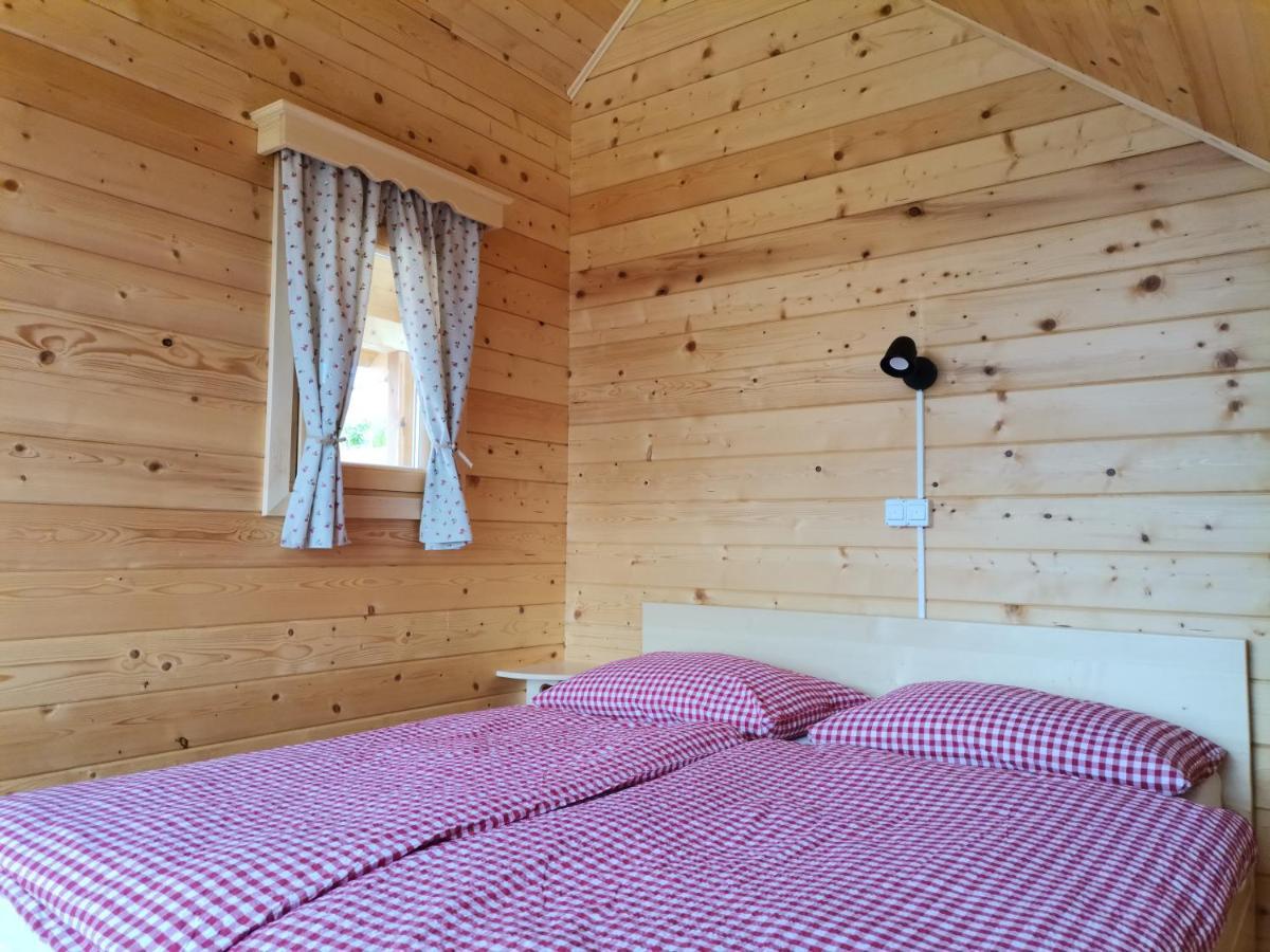 Farmstay&Glamping Visocnik リュブノ エクステリア 写真