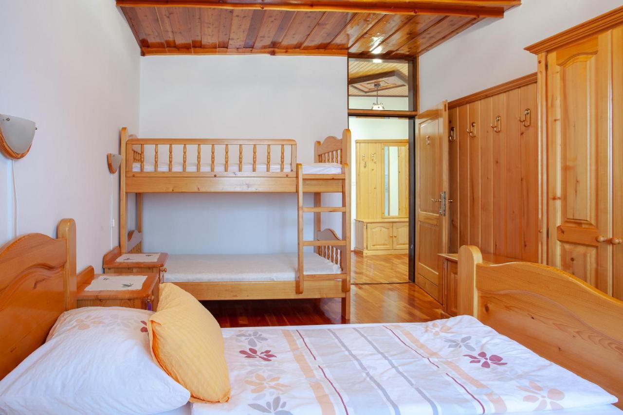 Farmstay&Glamping Visocnik リュブノ エクステリア 写真