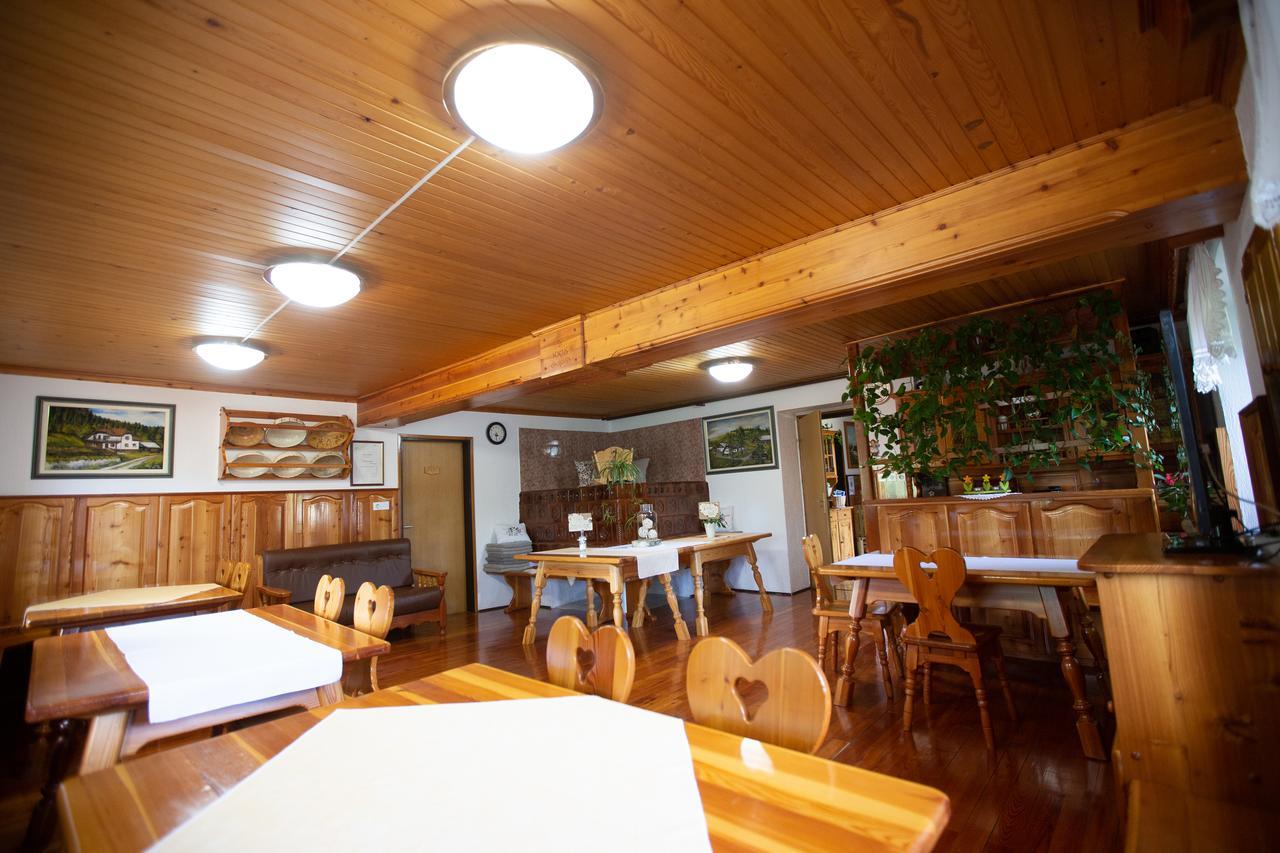 Farmstay&Glamping Visocnik リュブノ エクステリア 写真