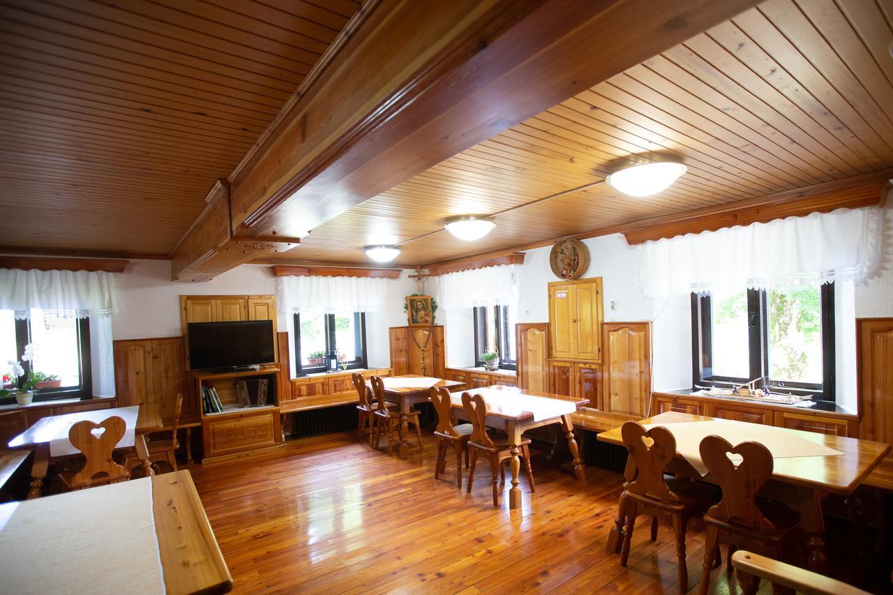 Farmstay&Glamping Visocnik リュブノ エクステリア 写真