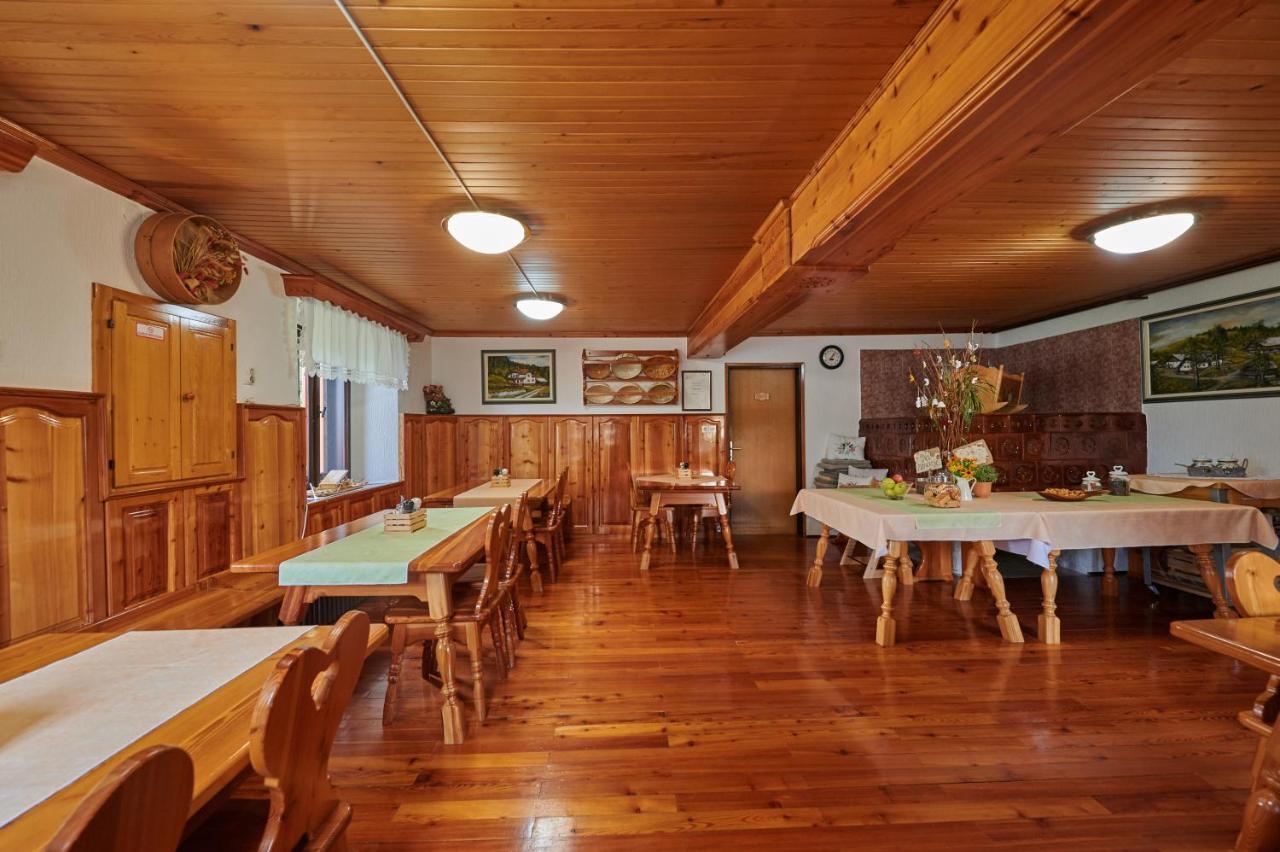 Farmstay&Glamping Visocnik リュブノ エクステリア 写真